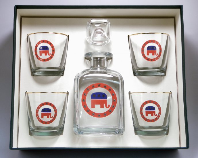 Republican, Decanter Set w/4 Tapered Old Fashioned, gift Boxed - Click Image to Close